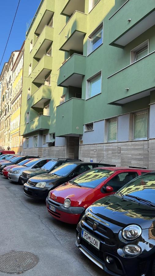 Appartamento Al Castello Триест Экстерьер фото
